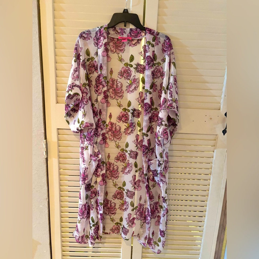 Betsy Johnson, Kimono Swimsuit Cover Up Resort one size white/pink floral print